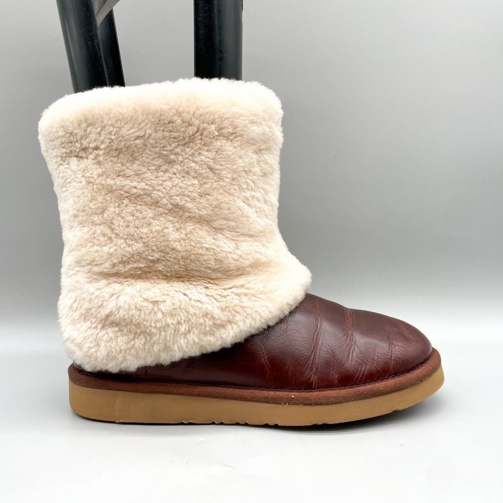 UGG Australia Womens 9 Patten Boots Sheepskin Cuff Brown Leather Rustic Cozy